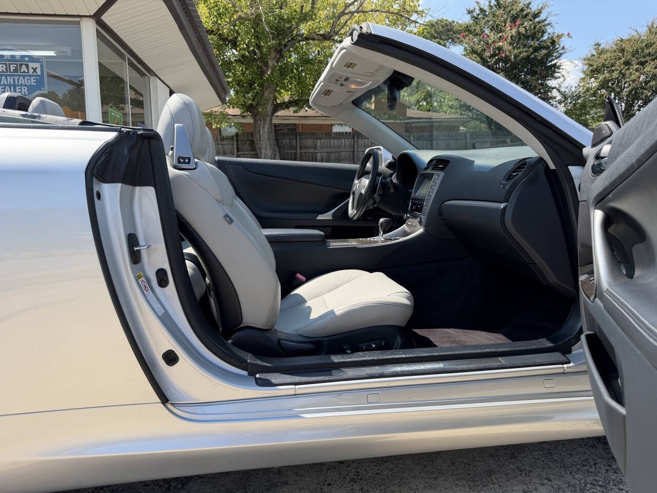 2015 Lexus IS 250 - Photo 22