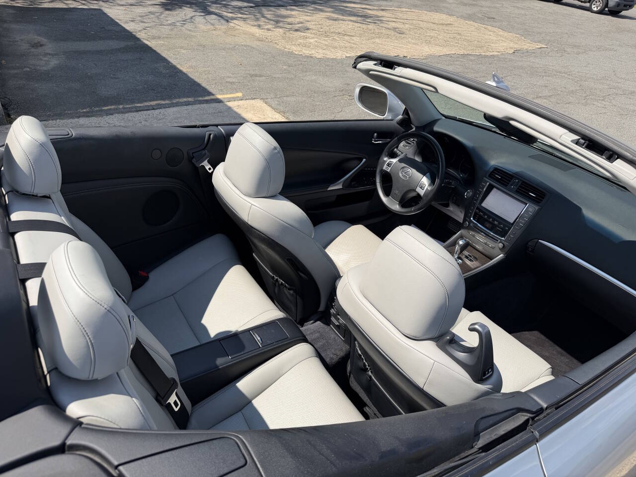 2015 Lexus IS 250 - Photo 27