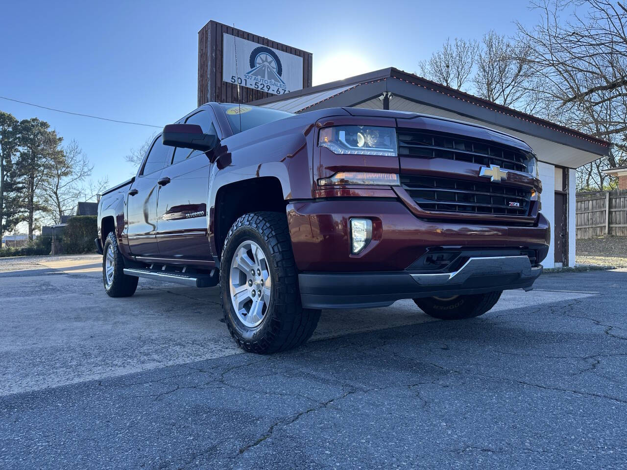 Explore the 2017 Chevrolet Silverado 1500 in Sherwood | 107 Auto Sales