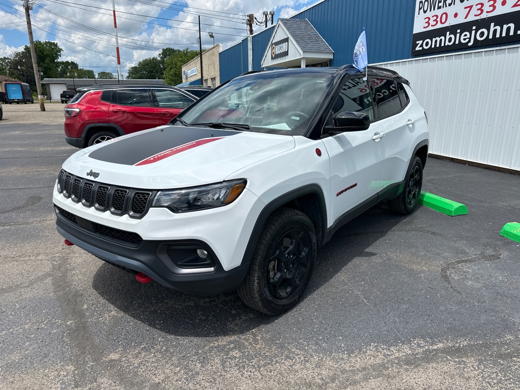 2024 Jeep Compass Trailhawk - Image 3