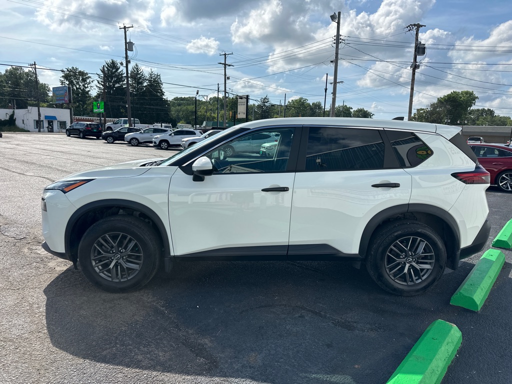 2023 NISSAN ROGUE S - Image 4