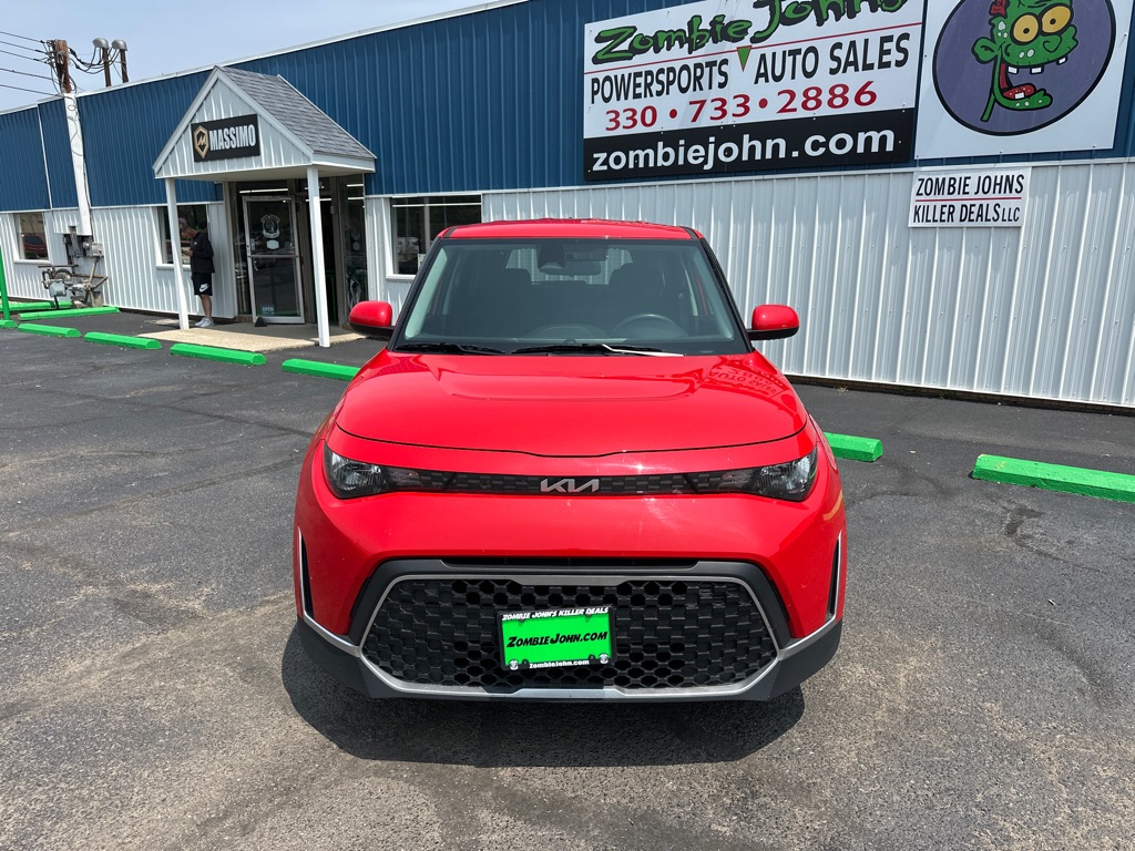 Photo 2 of 2024 Kia Soul LX