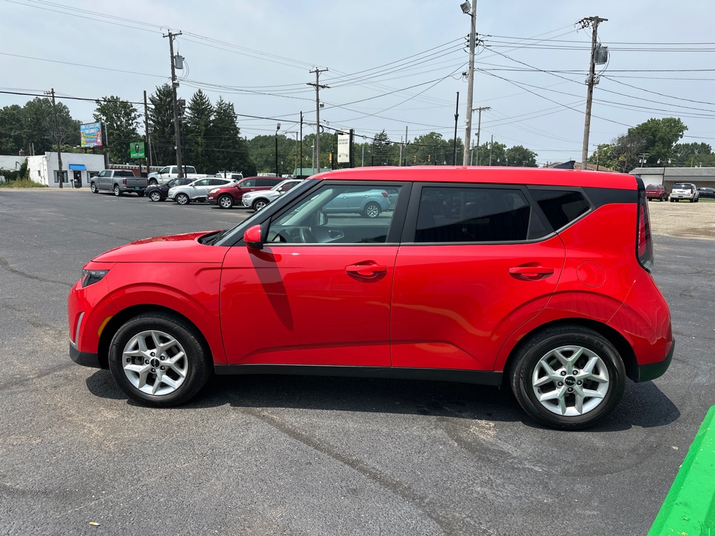 Photo 4 of 2024 Kia Soul LX
