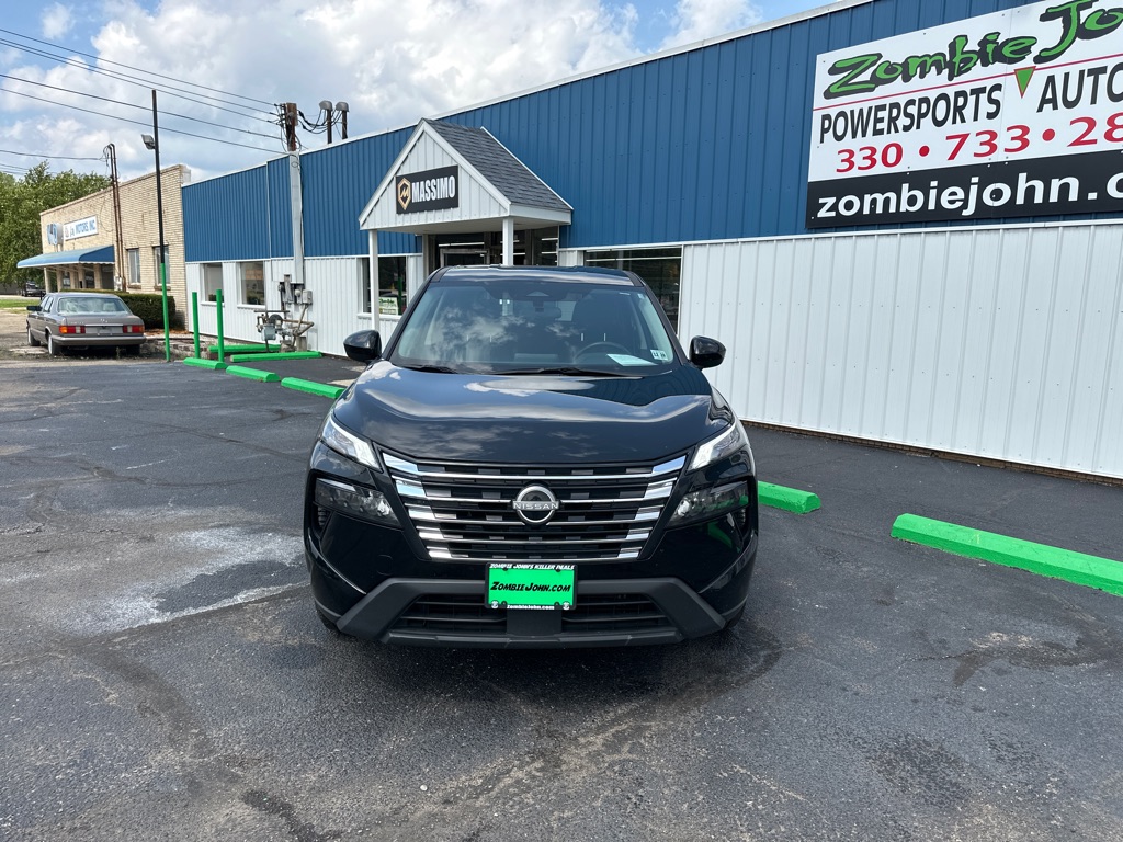 Photo 2 of 2025 Nissan Rogue SV