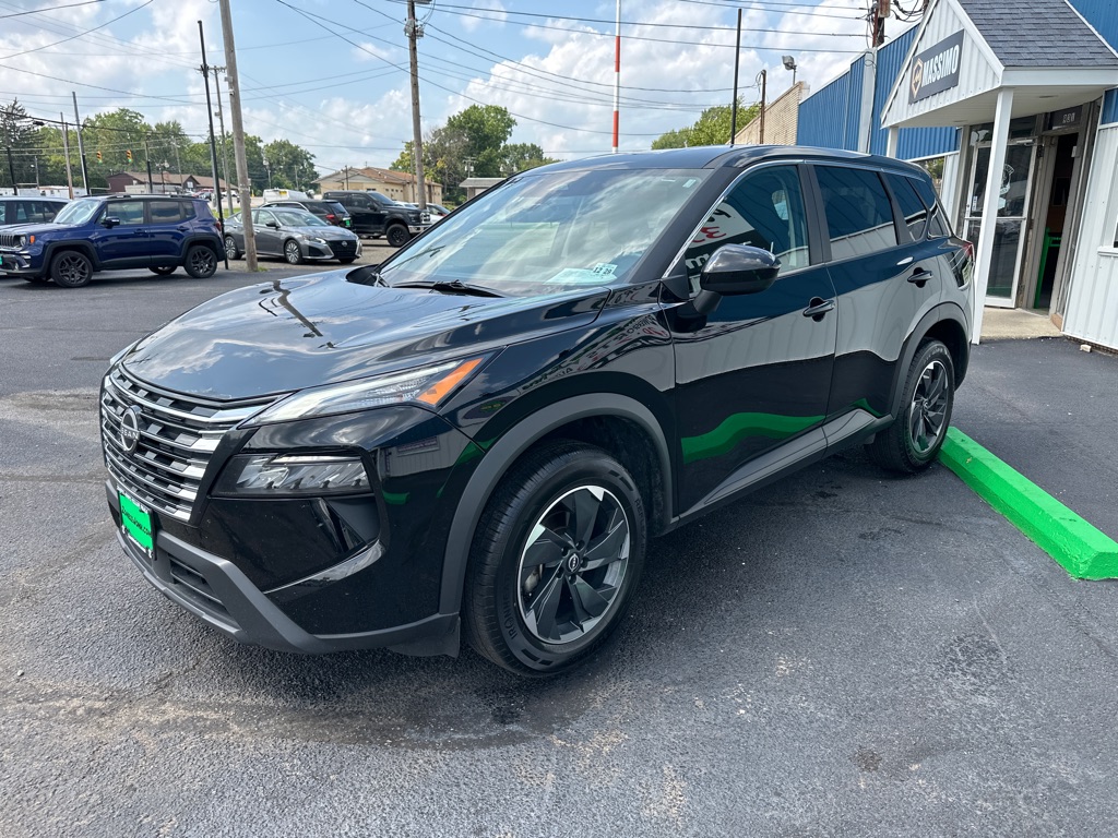 Photo 3 of 2025 Nissan Rogue SV