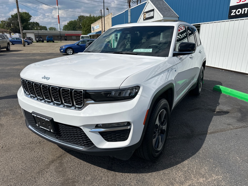 Photo 3 of 2024 Jeep Grand Cherokee 4xe
