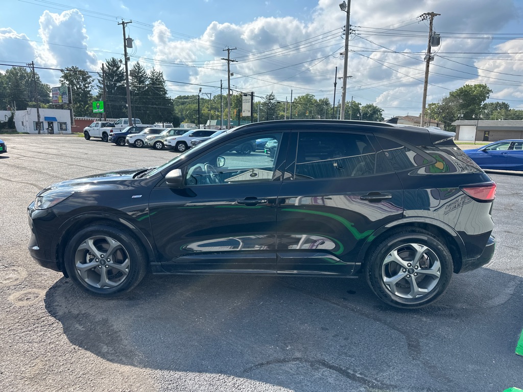 Photo 4 of 2024 Ford Escape ST-Line