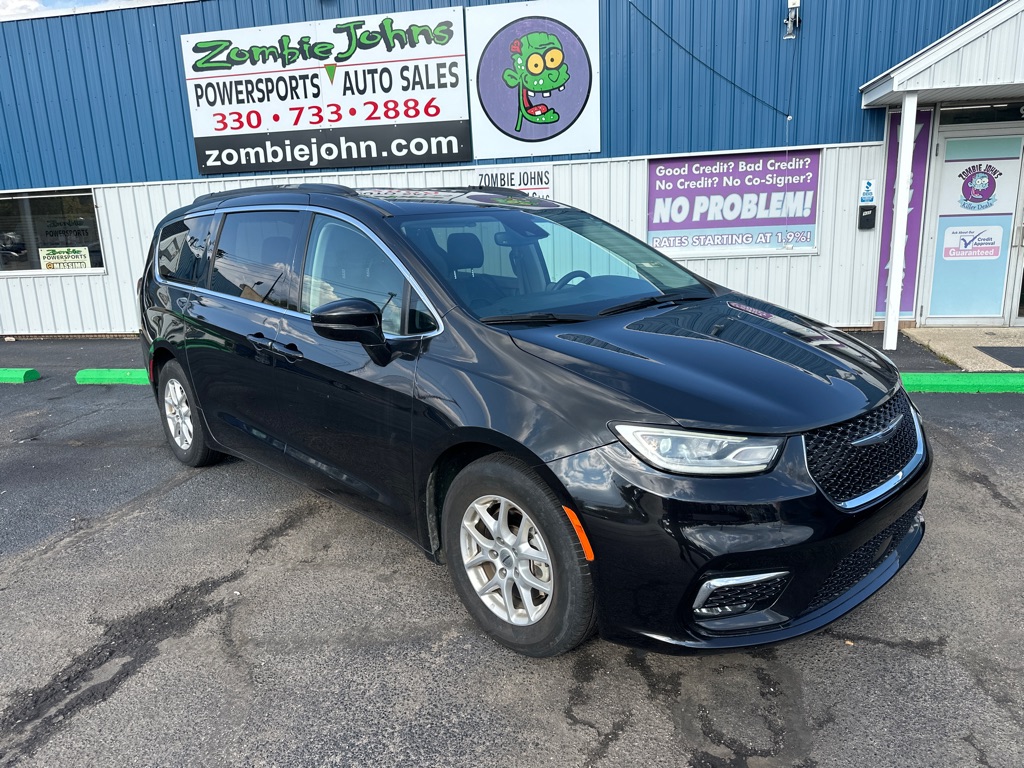 2022 Chrysler Pacifica Touring L - Main Image
