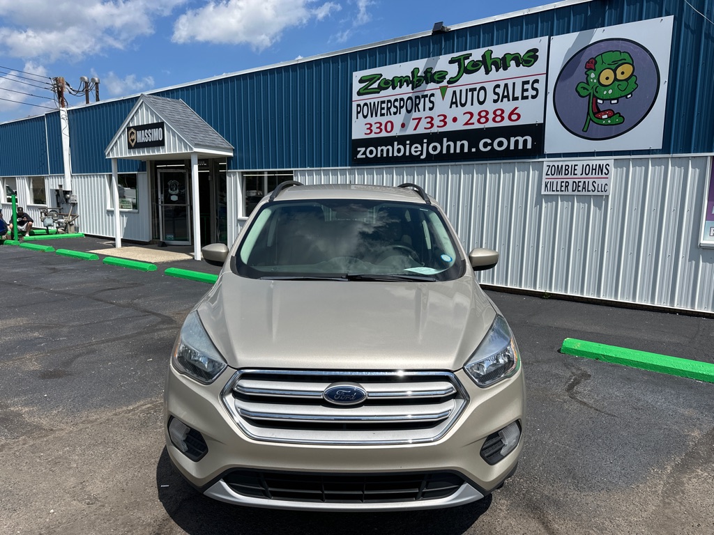 Photo 2 of 2018 Ford Escape SE