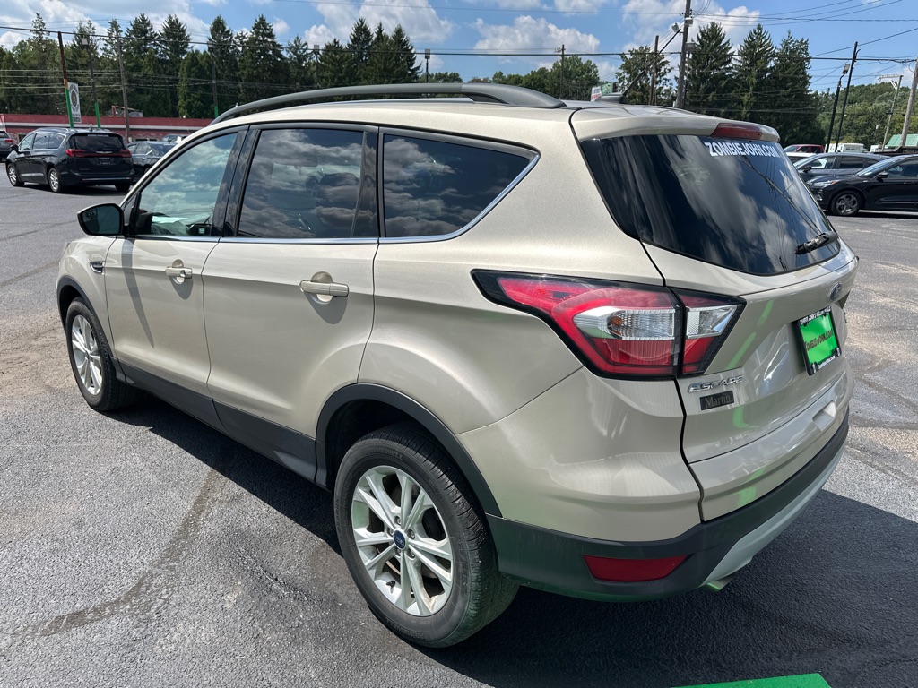 Photo 5 of 2018 Ford Escape SE