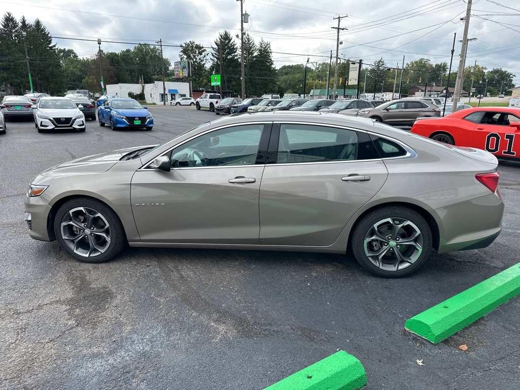 Photo 4 of 2023 Chevrolet Malibu LT