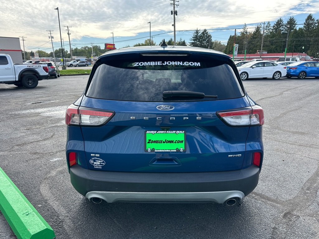 Photo 5 of 2022 Ford Escape SE