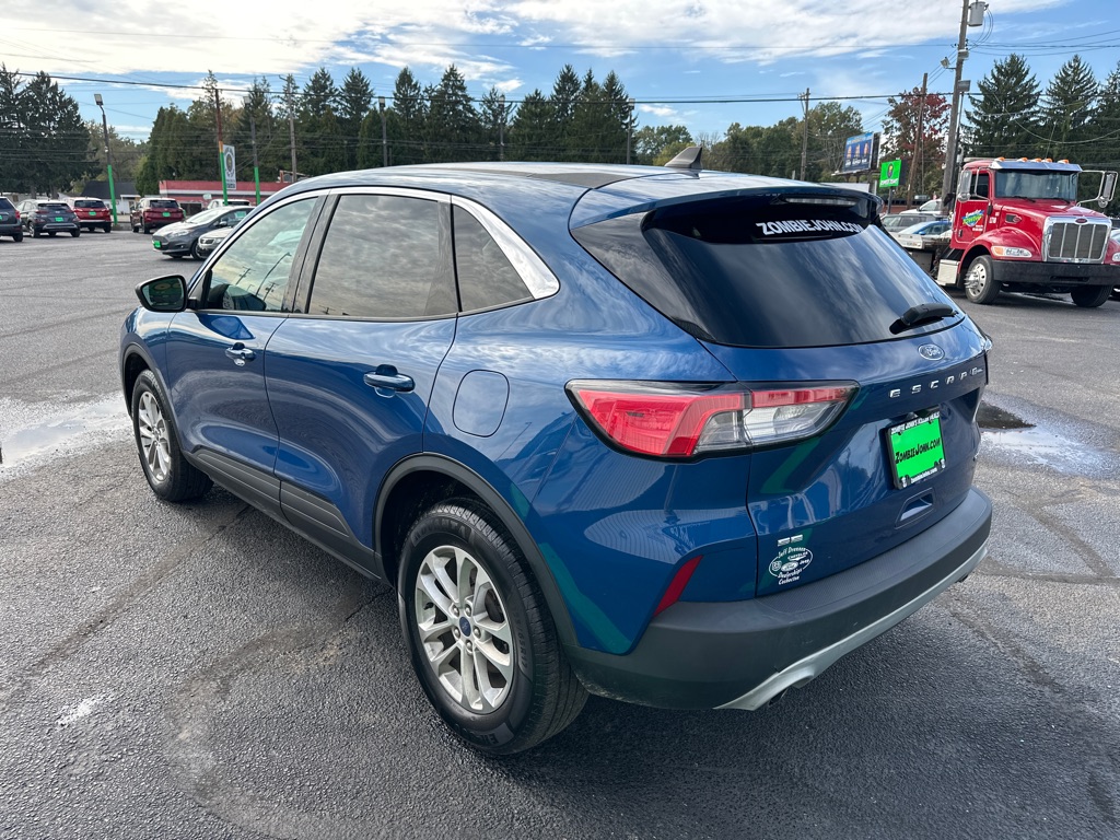 Photo 4 of 2022 Ford Escape SE