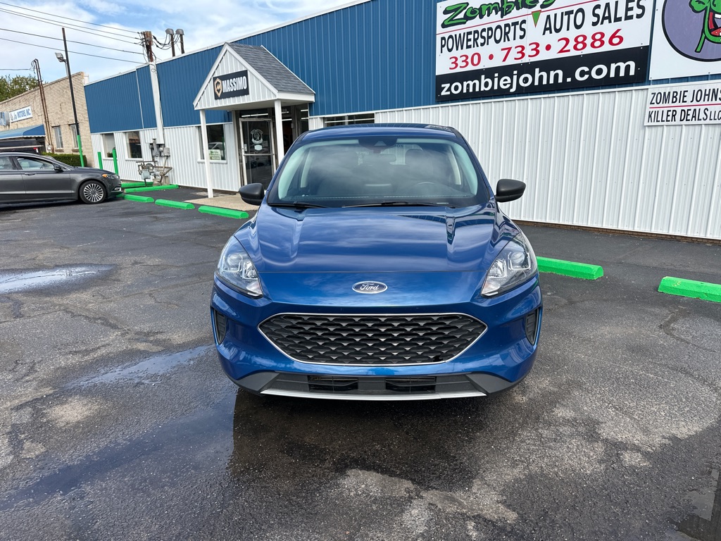 Photo 2 of 2022 Ford Escape SE