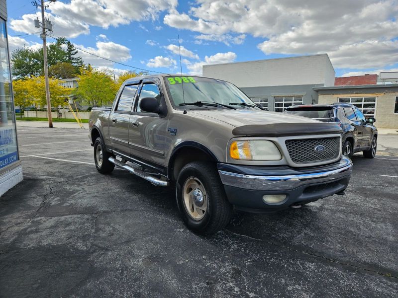 2001 Ford F-150 Lariat - Image 2