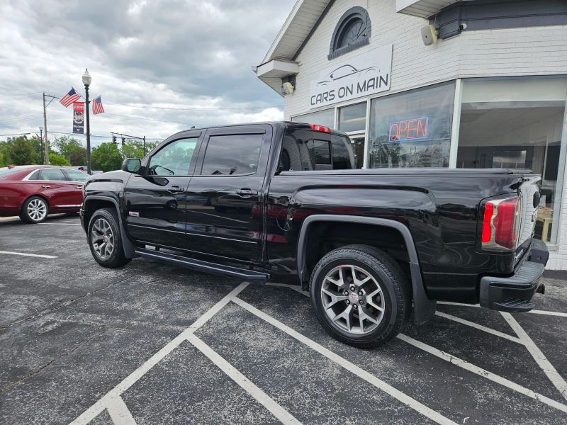 2017 GMC Sierra 1500 SLT - Image 4