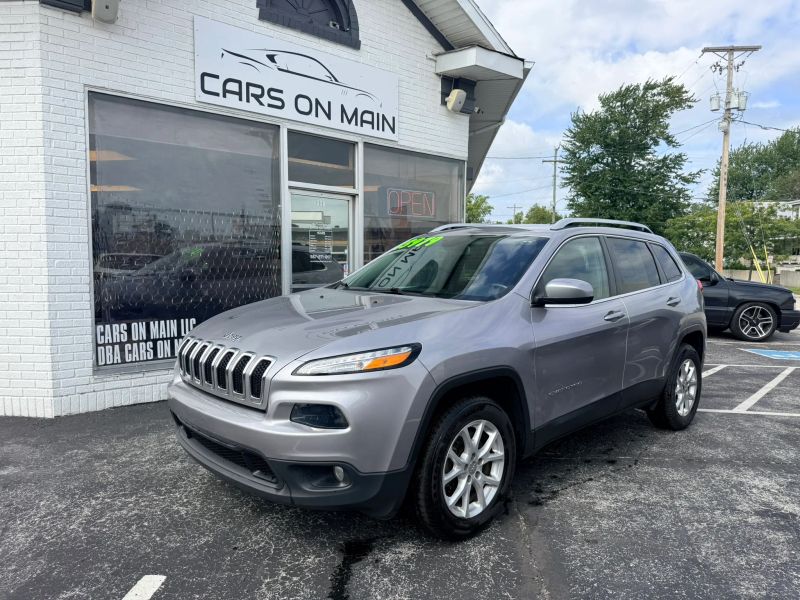 2018 Jeep Cherokee Latitude Plus - Image 2