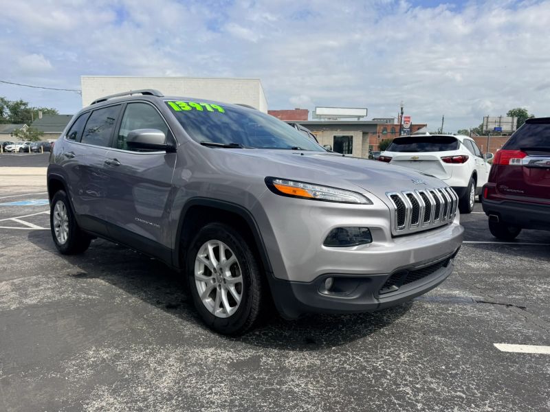 2018 Jeep Cherokee Latitude Plus - Image 4