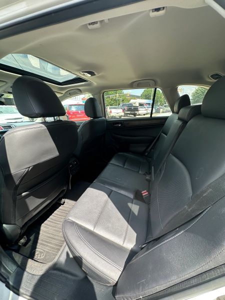 2017 Subaru Outback Limited - Photo 11