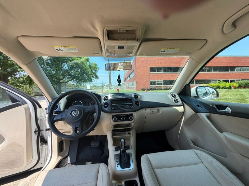 2012 Volkswagen Tiguan S - Photo 6