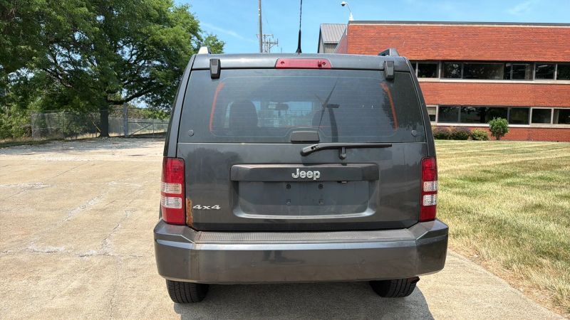 2011 Jeep Liberty Limited - Image 3