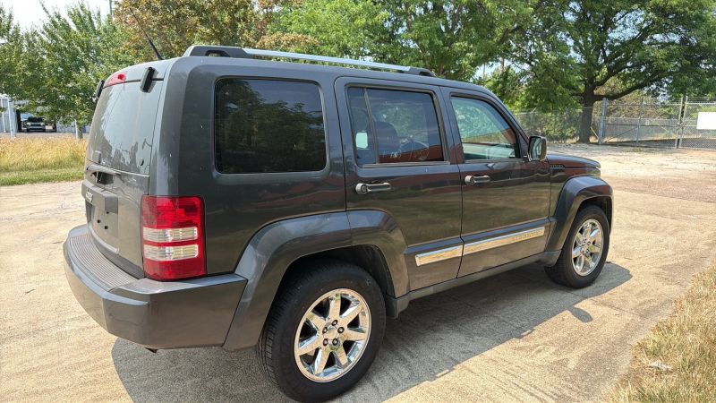 2011 Jeep Liberty Limited - Image 4