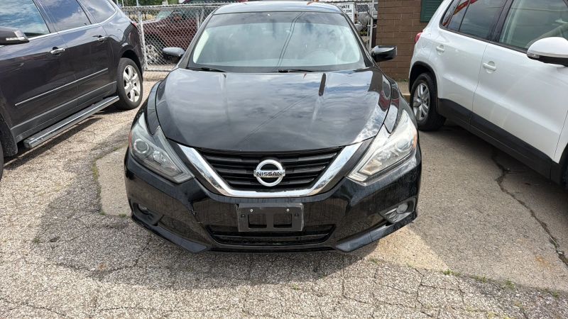 2018 Nissan Altima 2.5 SR - Main Image