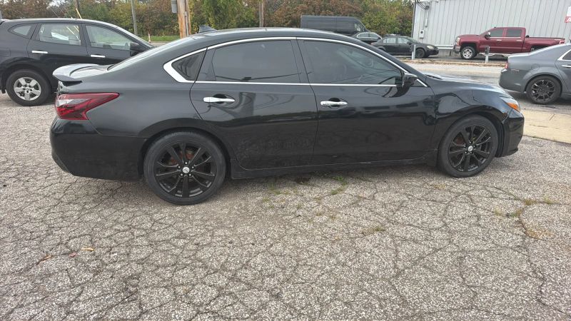 2018 Nissan Altima 2.5 SR - Image 4
