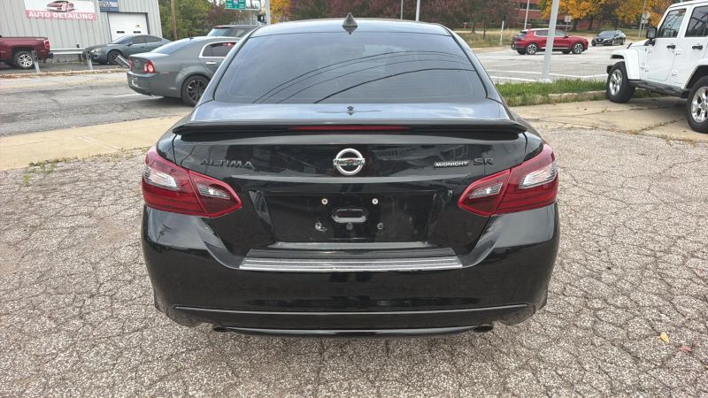 2018 Nissan Altima 2.5 SR - Image 3