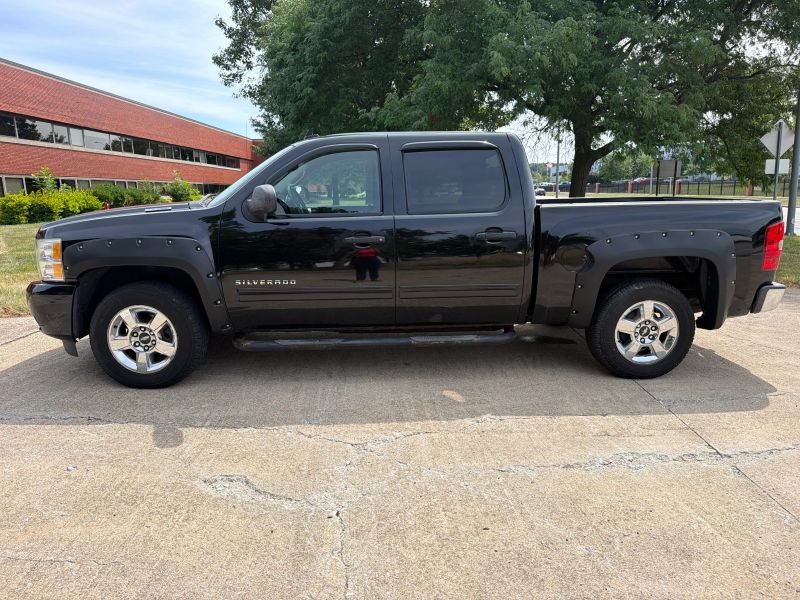 2011 Chevrolet Silverado 1500 LT - Image 4
