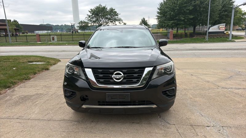 2020 Nissan Pathfinder S - Main Image