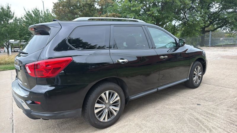 2020 Nissan Pathfinder S - Image 4