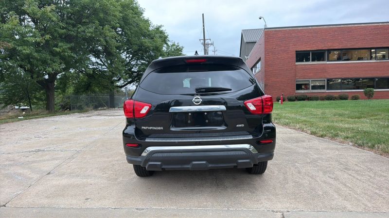 2020 Nissan Pathfinder S - Image 5