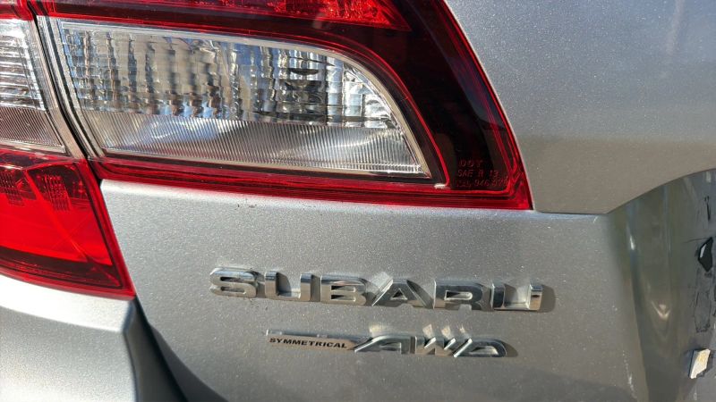 2015 Subaru Outback 2.5i Premium - Image 5