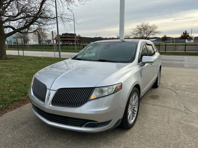2013 Lincoln MKT EcoBoost's photo