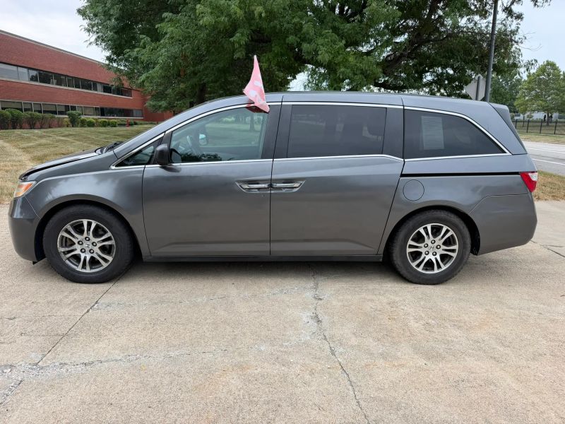 2011 Honda Odyssey EX-L - Photo 10