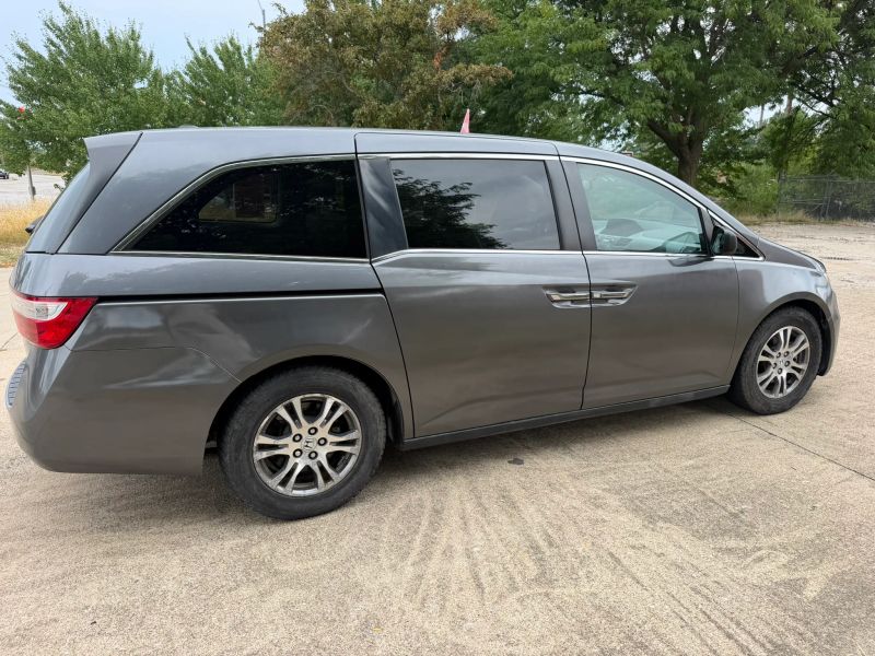 2011 Honda Odyssey EX-L - Photo 8