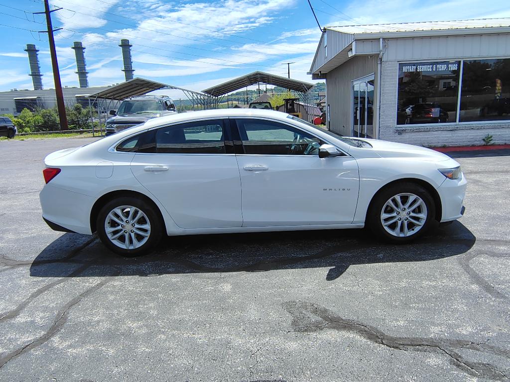 2016 Chevrolet Malibu LT - Image 4