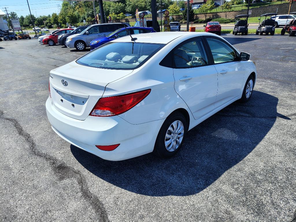 2017 Hyundai ACCENT SE - Image 5