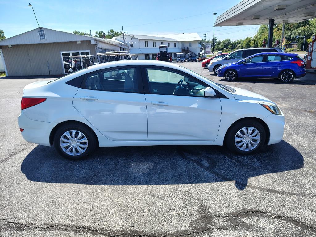2017 Hyundai ACCENT SE - Image 4