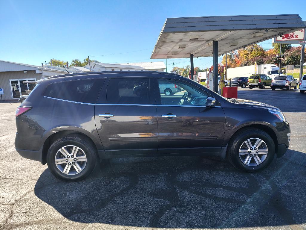2015 Chevrolet Traverse LT - Image 4