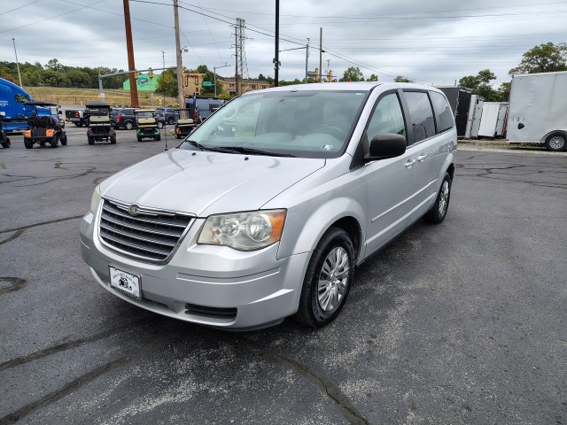 2010 Chrysler Town & Country LX's photo