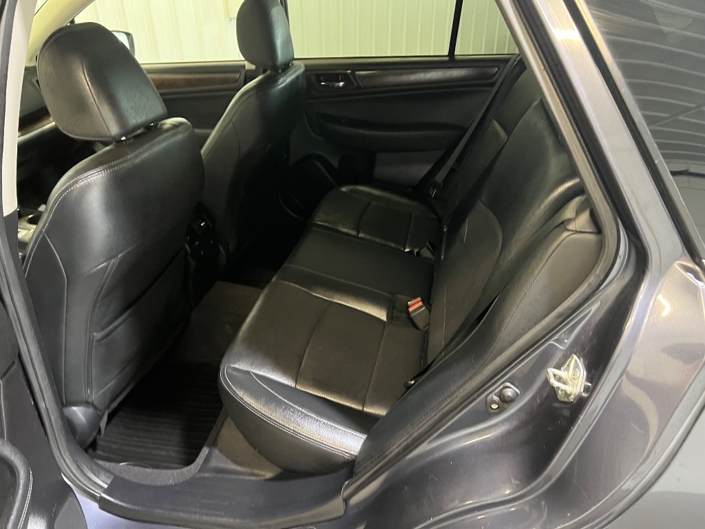 2016 Subaru Outback Limited - Photo 11