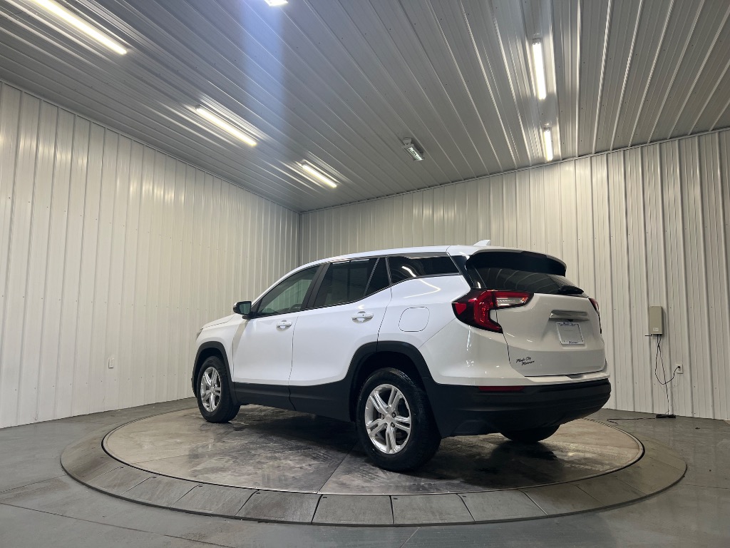 2023 GMC Terrain SLE - Photo 7