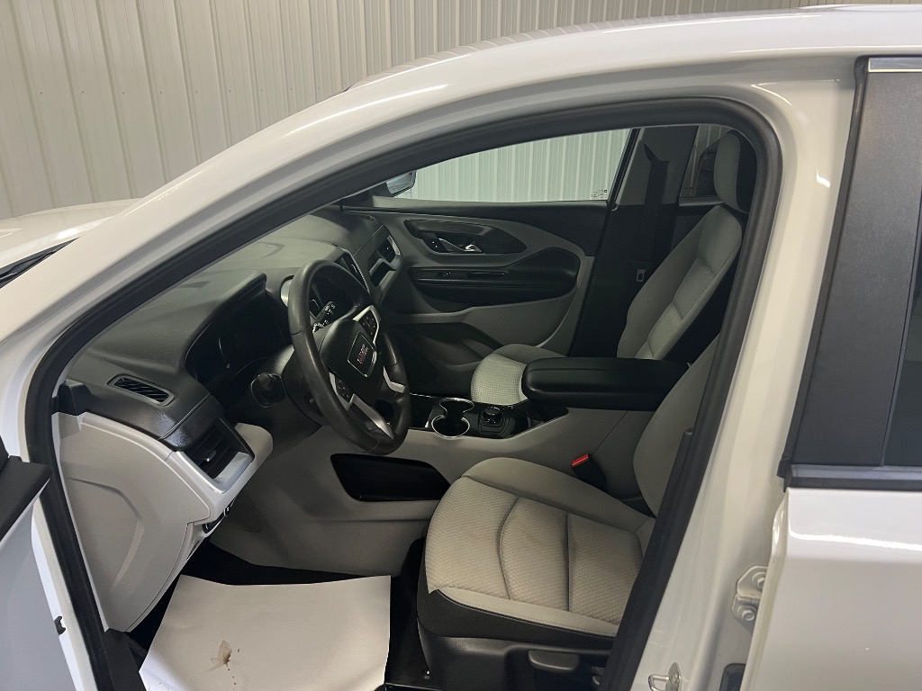 2023 GMC Terrain SLE - Photo 9