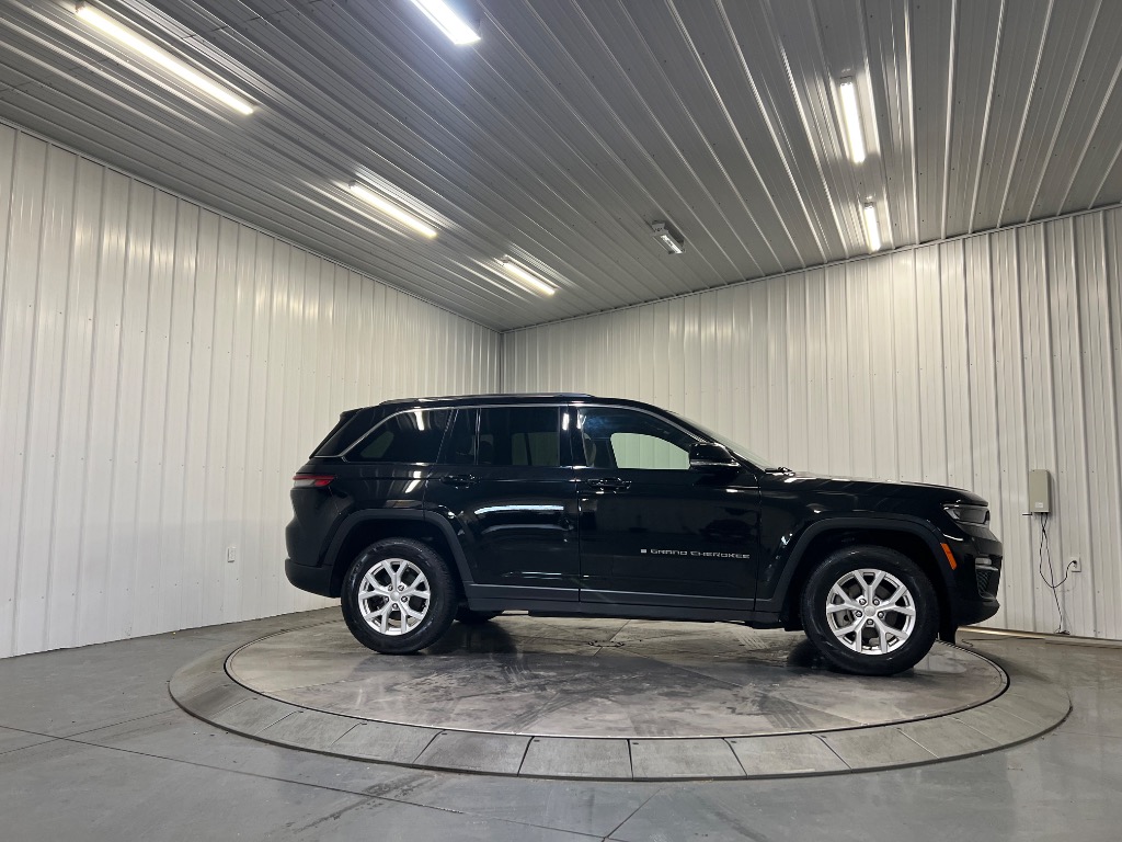 2023 Jeep Grand Cherokee Limited - Image 5