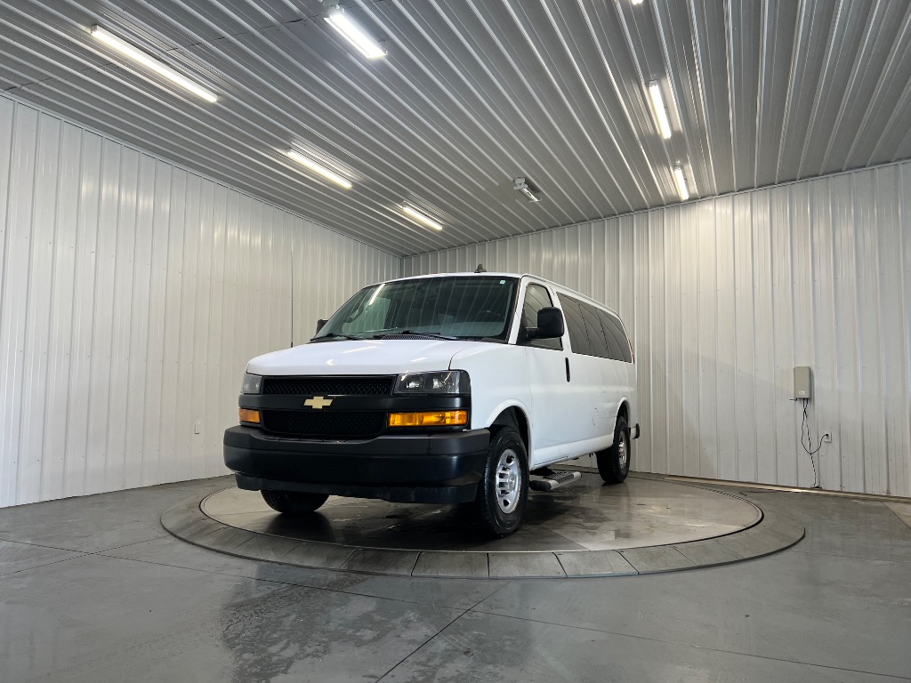 2021 Chevrolet Express 2500 LS's photo