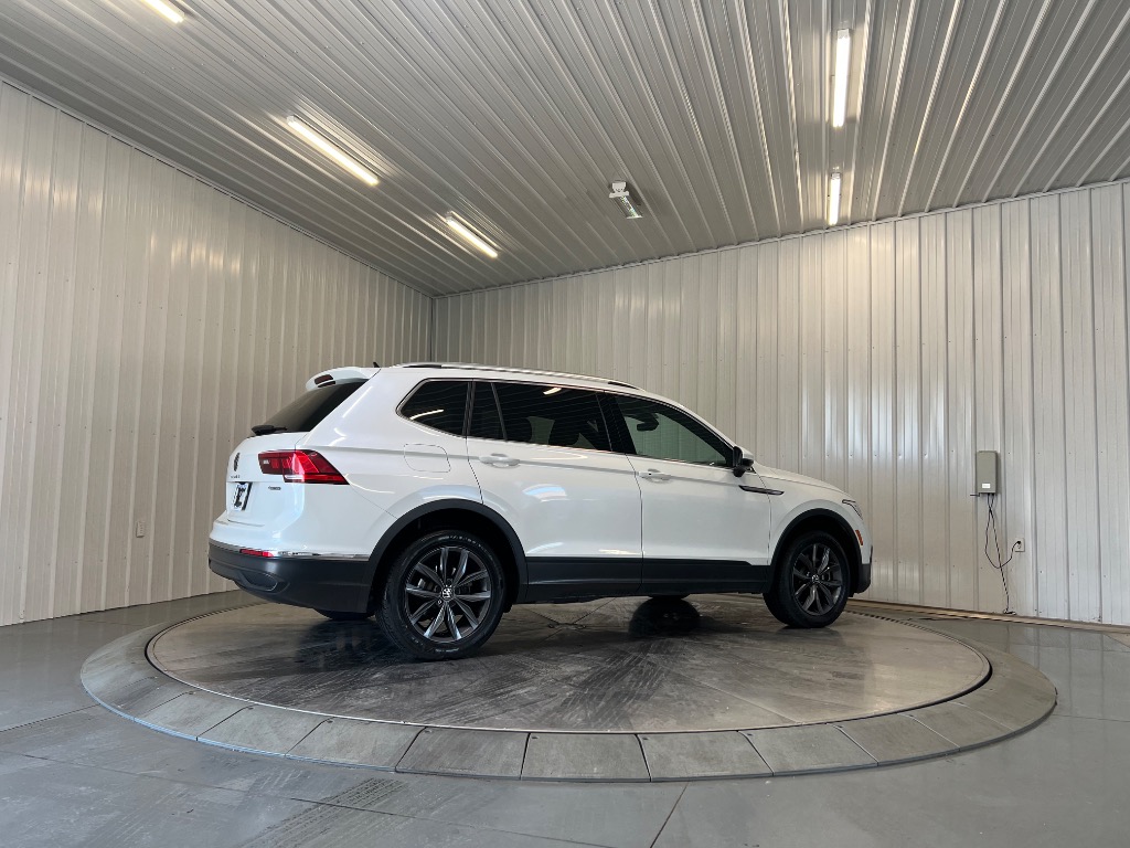 2023 Volkswagen Tiguan SE 4Motion - Image 5