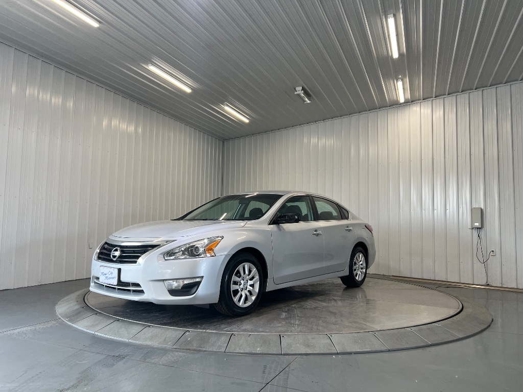 2015 Nissan Altima 2.5 S's photo