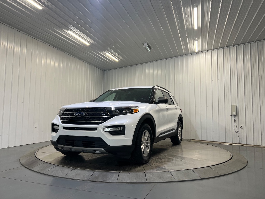 2021 Ford Explorer XLT 4WD's photo